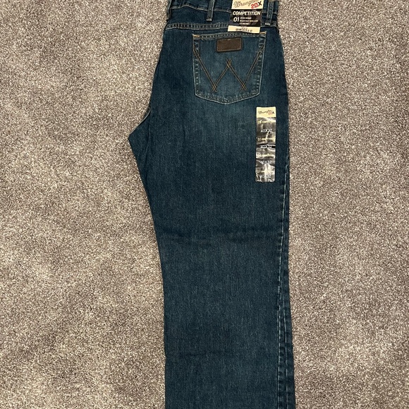 Men’s Wrangler Jeans - Picture 1 of 1